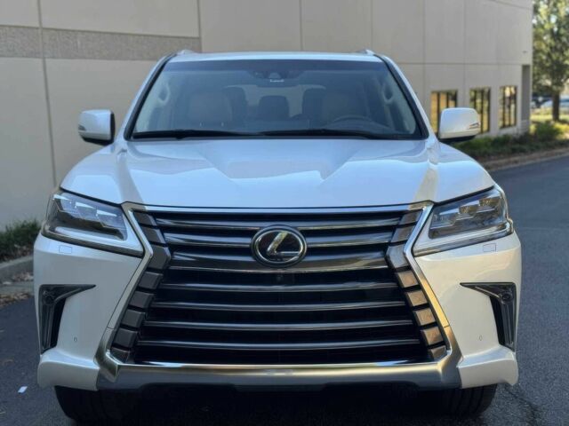 Білий Лексус ЛХ, об'ємом двигуна 5.7 л та пробігом 44 тис. км за 20000 $, фото 1 на Automoto.ua