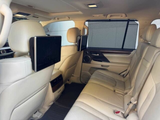 Білий Лексус ЛХ, об'ємом двигуна 5.7 л та пробігом 44 тис. км за 20000 $, фото 16 на Automoto.ua