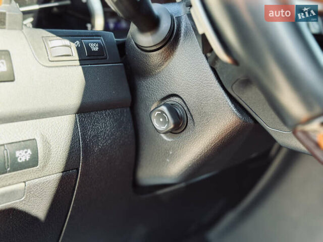 Белый Лексус ЛХ, объемом двигателя 5.7 л и пробегом 263 тыс. км за 68000 $, фото 87 на Automoto.ua