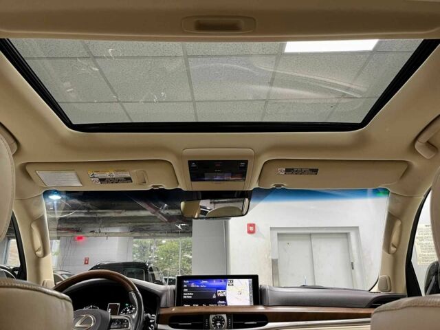 Білий Лексус ЛХ, об'ємом двигуна 0 л та пробігом 81 тис. км за 46900 $, фото 4 на Automoto.ua