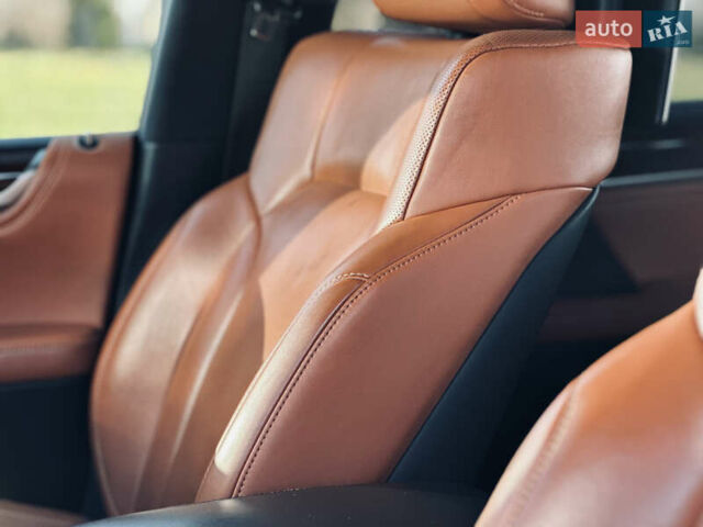 Белый Лексус ЛХ, объемом двигателя 5.7 л и пробегом 263 тыс. км за 68000 $, фото 35 на Automoto.ua