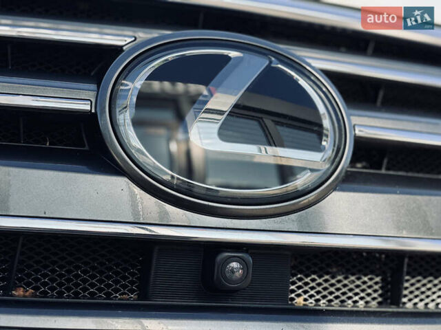 Белый Лексус ЛХ, объемом двигателя 5.7 л и пробегом 263 тыс. км за 68000 $, фото 84 на Automoto.ua