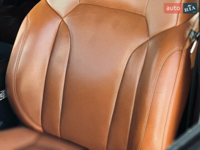 Белый Лексус ЛХ, объемом двигателя 5.7 л и пробегом 263 тыс. км за 68000 $, фото 37 на Automoto.ua