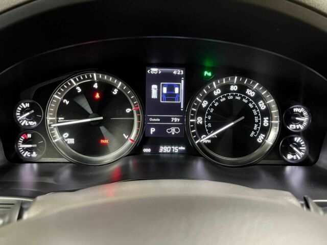 Білий Лексус ЛХ, об'ємом двигуна 0 л та пробігом 81 тис. км за 46900 $, фото 7 на Automoto.ua