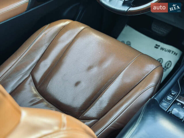 Белый Лексус ЛХ, объемом двигателя 5.7 л и пробегом 263 тыс. км за 68000 $, фото 51 на Automoto.ua