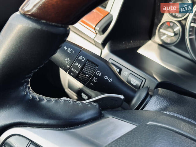 Белый Лексус ЛХ, объемом двигателя 5.7 л и пробегом 263 тыс. км за 68000 $, фото 66 на Automoto.ua