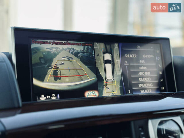 Белый Лексус ЛХ, объемом двигателя 5.7 л и пробегом 263 тыс. км за 68000 $, фото 73 на Automoto.ua