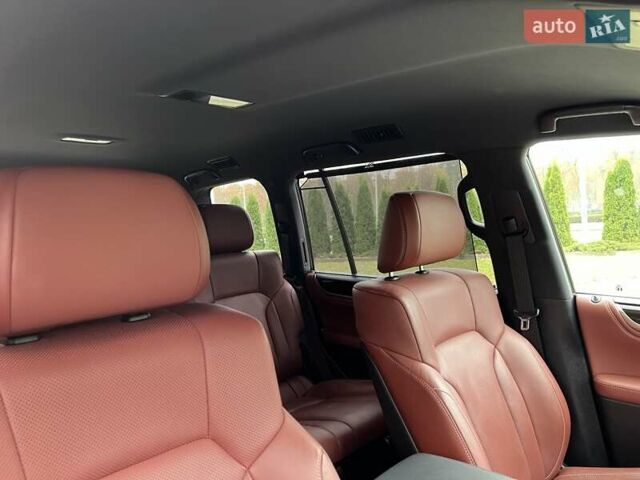Белый Лексус ЛХ, объемом двигателя 4.46 л и пробегом 59 тыс. км за 79000 $, фото 32 на Automoto.ua
