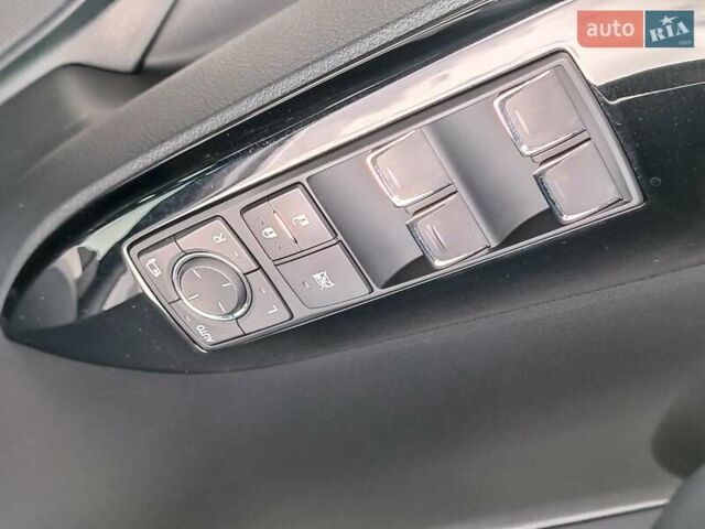 Белый Лексус ЛХ, объемом двигателя 5.7 л и пробегом 5 тыс. км за 110790 $, фото 19 на Automoto.ua