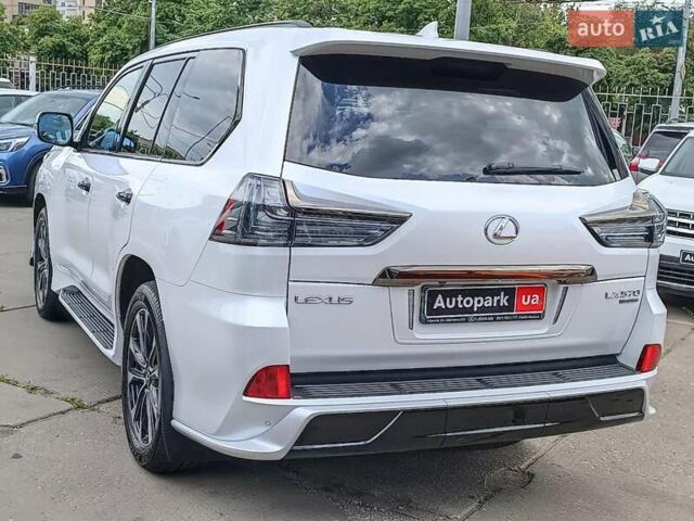 Белый Лексус ЛХ, объемом двигателя 5.7 л и пробегом 5 тыс. км за 110890 $, фото 9 на Automoto.ua