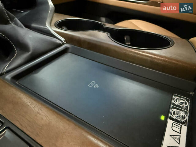 Белый Лексус ЛХ, объемом двигателя 3.35 л и пробегом 50 тыс. км за 114900 $, фото 19 на Automoto.ua