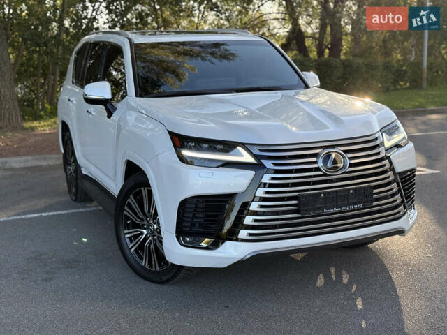 Лексус ЛХ 2022 у Києві на Automoto.ua Білий Лексус ЛХ, об'ємом двигуна 3.5 л та пробігом 33 тис. км за 113500 $, фото 8 на Automoto.ua