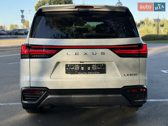 Лексус ЛХ 2022 у Києві на Automoto.ua Білий Лексус ЛХ, об'ємом двигуна 3.5 л та пробігом 33 тис. км за 113500 $, фото 12 на Automoto.ua