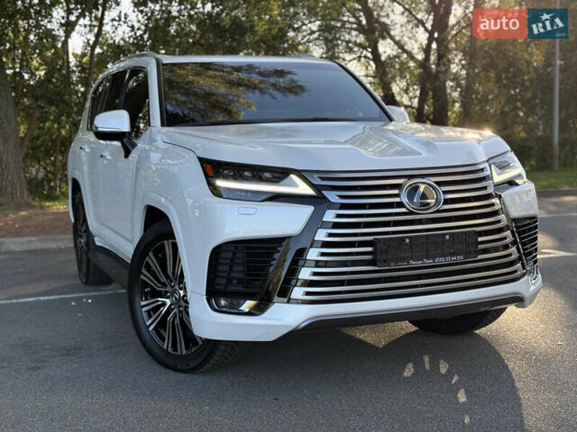 Лексус ЛХ 2022 у Києві на Automoto.ua Білий Лексус ЛХ, об'ємом двигуна 3.5 л та пробігом 33 тис. км за 113500 $, фото 7 на Automoto.ua