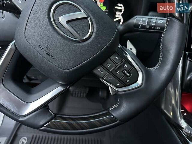 Белый Лексус ЛХ, объемом двигателя 3.45 л и пробегом 20 тыс. км за 127500 $, фото 38 на Automoto.ua