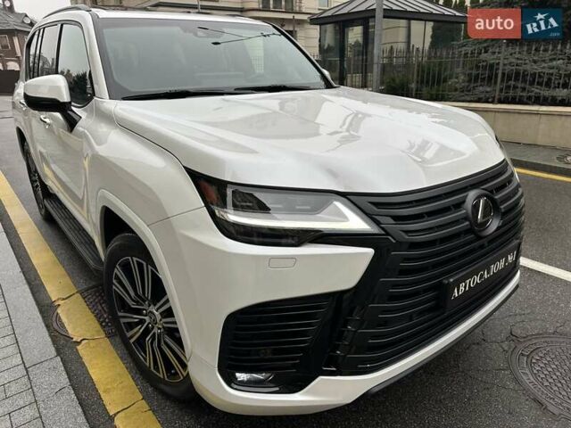 Белый Лексус ЛХ, объемом двигателя 3.35 л и пробегом 12 тыс. км за 120500 $, фото 16 на Automoto.ua