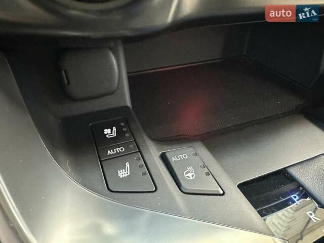 Білий Лексус ЛХ, об'ємом двигуна 3.45 л та пробігом 19 тис. км за 124900 $, фото 50 на Automoto.ua