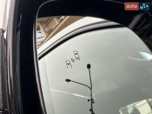 Белый Лексус ЛХ, объемом двигателя 3.35 л и пробегом 12 тыс. км за 120500 $, фото 29 на Automoto.ua