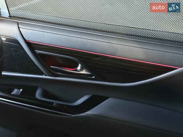 Лексус ЛХ 2022 у Києві на Automoto.ua Білий Лексус ЛХ, об'ємом двигуна 3.5 л та пробігом 33 тис. км за 113500 $, фото 48 на Automoto.ua