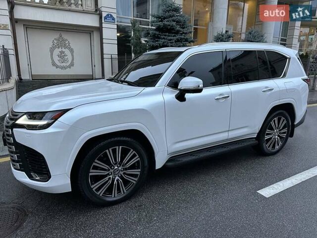 Белый Лексус ЛХ, объемом двигателя 3.45 л и пробегом 20 тыс. км за 127500 $, фото 92 на Automoto.ua