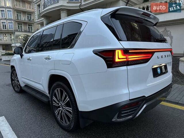 Белый Лексус ЛХ, объемом двигателя 3.45 л и пробегом 20 тыс. км за 127500 $, фото 97 на Automoto.ua