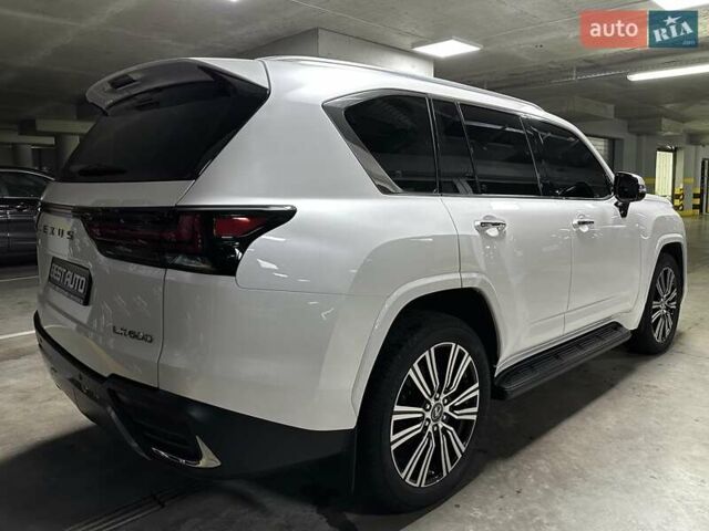 Лексус ЛХ 2022 в Киеве на Automoto.ua Белый Лексус ЛХ, объемом двигателя 3.45 л и пробегом 15 тыс. км за 117500 $, фото 7 на Automoto.ua
