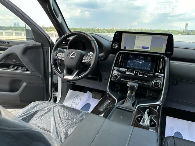Лексус ЛХ 2022 в Киеве на Automoto.ua Белый Лексус ЛХ, объемом двигателя 3.45 л и пробегом 1 тыс. км за 124999 $, фото 110 на Automoto.ua