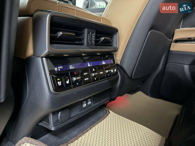 Белый Лексус ЛХ, объемом двигателя 3.35 л и пробегом 50 тыс. км за 114900 $, фото 20 на Automoto.ua