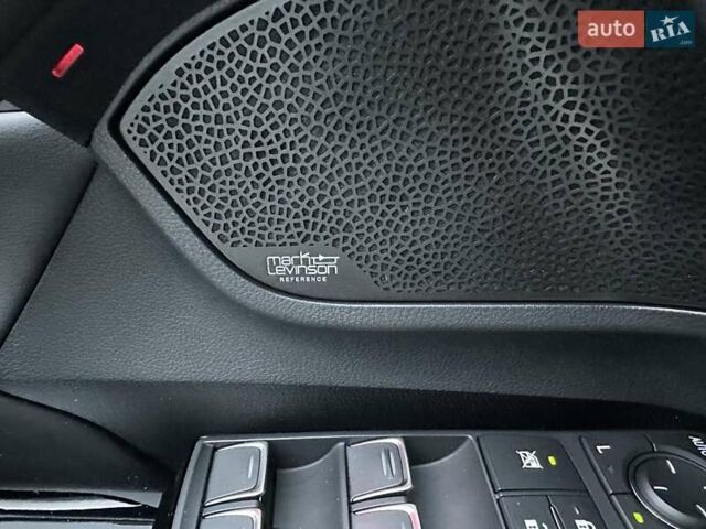 Белый Лексус ЛХ, объемом двигателя 3.45 л и пробегом 20 тыс. км за 127500 $, фото 35 на Automoto.ua