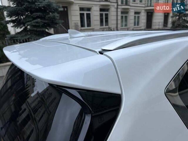 Белый Лексус ЛХ, объемом двигателя 3.45 л и пробегом 20 тыс. км за 127500 $, фото 27 на Automoto.ua