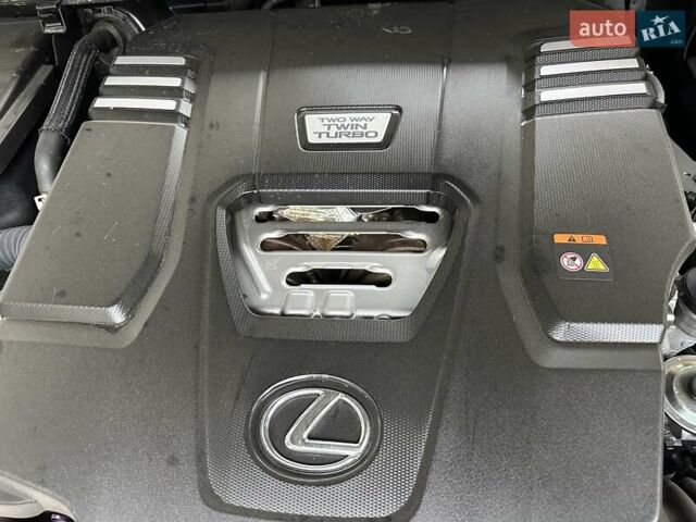 Белый Лексус ЛХ, объемом двигателя 3.35 л и пробегом 12 тыс. км за 120500 $, фото 97 на Automoto.ua