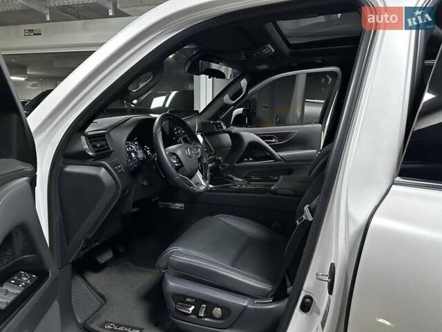 Лексус ЛХ 2022 в Киеве на Automoto.ua Белый Лексус ЛХ, объемом двигателя 3.45 л и пробегом 15 тыс. км за 117500 $, фото 43 на Automoto.ua