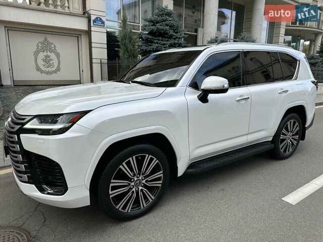 Білий Лексус ЛХ, об'ємом двигуна 3.45 л та пробігом 19 тис. км за 124900 $, фото 3 на Automoto.ua
