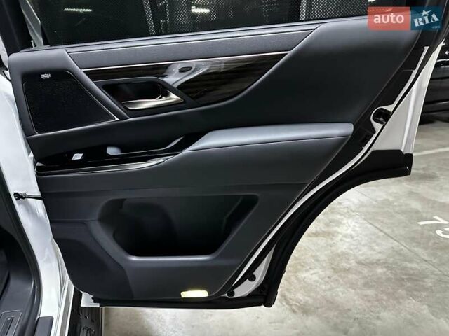 Лексус ЛХ 2022 в Киеве на Automoto.ua Белый Лексус ЛХ, объемом двигателя 3.45 л и пробегом 15 тыс. км за 117500 $, фото 68 на Automoto.ua