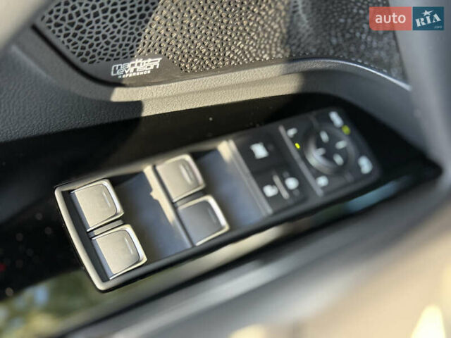 Лексус ЛХ 2022 у Києві на Automoto.ua Білий Лексус ЛХ, об'ємом двигуна 3.5 л та пробігом 33 тис. км за 113500 $, фото 52 на Automoto.ua