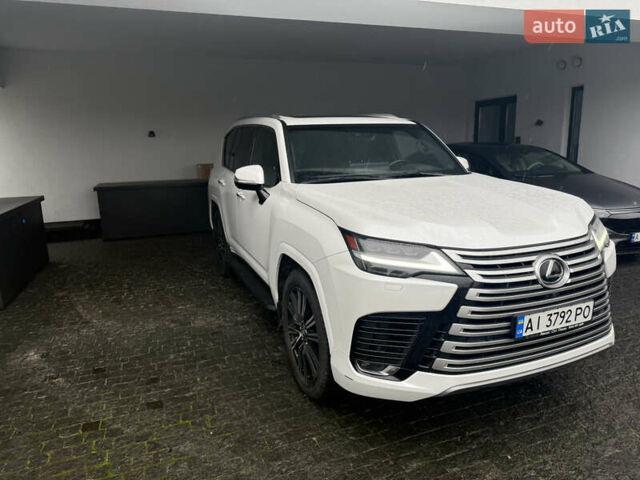 Белый Лексус ЛХ, объемом двигателя 3.45 л и пробегом 46 тыс. км за 120000 $, фото 4 на Automoto.ua