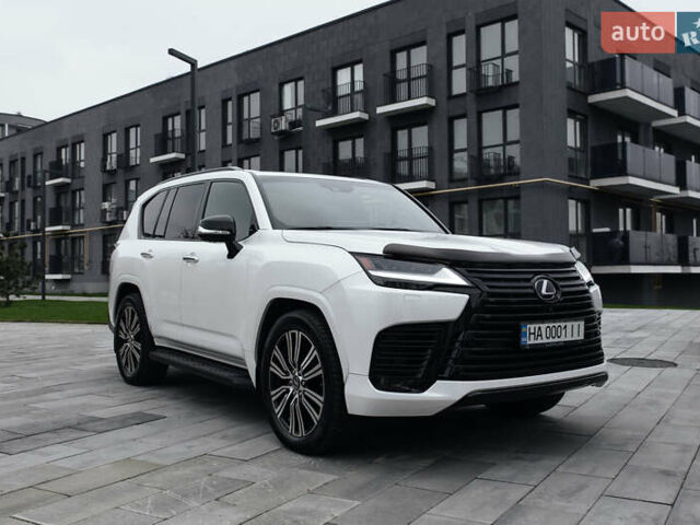 Білий Лексус ЛХ, об'ємом двигуна 3.35 л та пробігом 102 тис. км за 115000 $, фото 1 на Automoto.ua