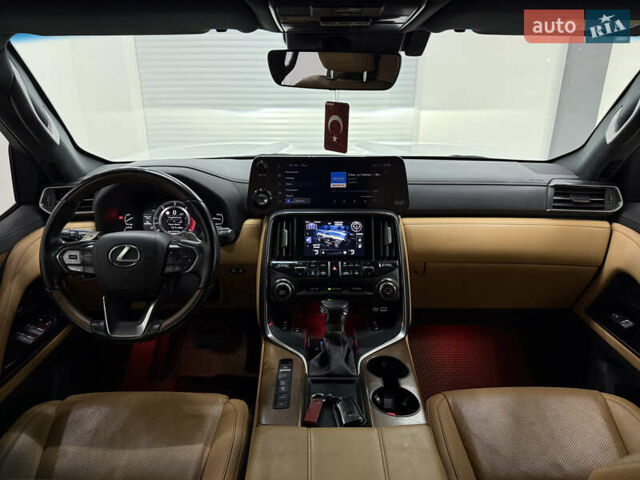 Белый Лексус ЛХ, объемом двигателя 3.35 л и пробегом 50 тыс. км за 114900 $, фото 9 на Automoto.ua