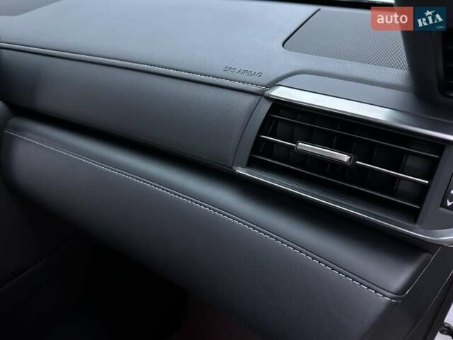 Белый Лексус ЛХ, объемом двигателя 3.45 л и пробегом 20 тыс. км за 127500 $, фото 63 на Automoto.ua