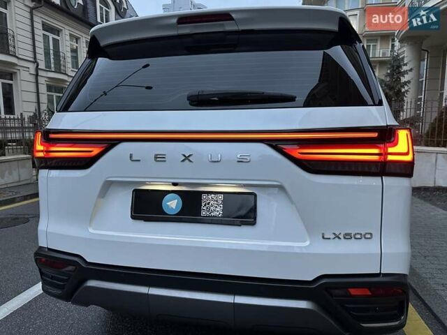 Белый Лексус ЛХ, объемом двигателя 3.45 л и пробегом 20 тыс. км за 127500 $, фото 101 на Automoto.ua