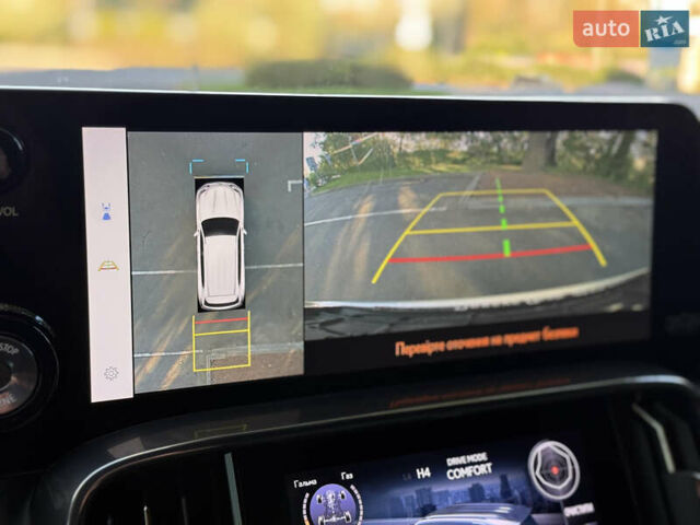 Лексус ЛХ 2022 у Києві на Automoto.ua Білий Лексус ЛХ, об'ємом двигуна 3.5 л та пробігом 33 тис. км за 113500 $, фото 33 на Automoto.ua