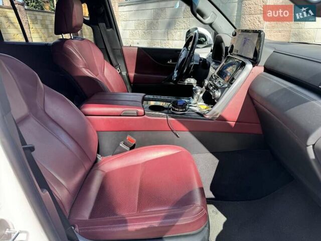 Белый Лексус ЛХ, объемом двигателя 3.35 л и пробегом 170 тыс. км за 88000 $, фото 3 на Automoto.ua