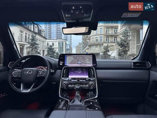 Белый Лексус ЛХ, объемом двигателя 3.45 л и пробегом 20 тыс. км за 127500 $, фото 67 на Automoto.ua