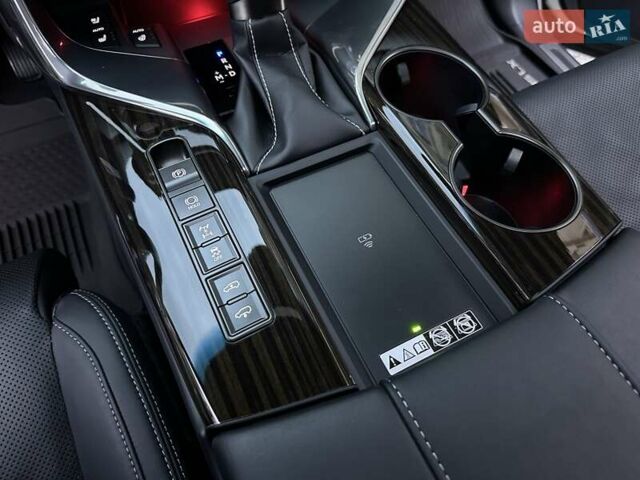 Белый Лексус ЛХ, объемом двигателя 3.45 л и пробегом 20 тыс. км за 127500 $, фото 43 на Automoto.ua