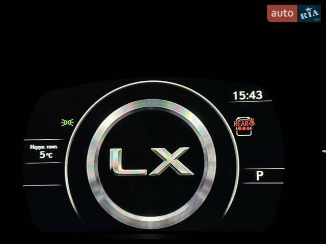 Белый Лексус ЛХ, объемом двигателя 3.45 л и пробегом 20 тыс. км за 127500 $, фото 113 на Automoto.ua