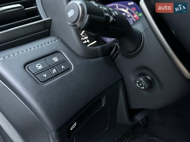 Белый Лексус ЛХ, объемом двигателя 3.45 л и пробегом 20 тыс. км за 127500 $, фото 40 на Automoto.ua