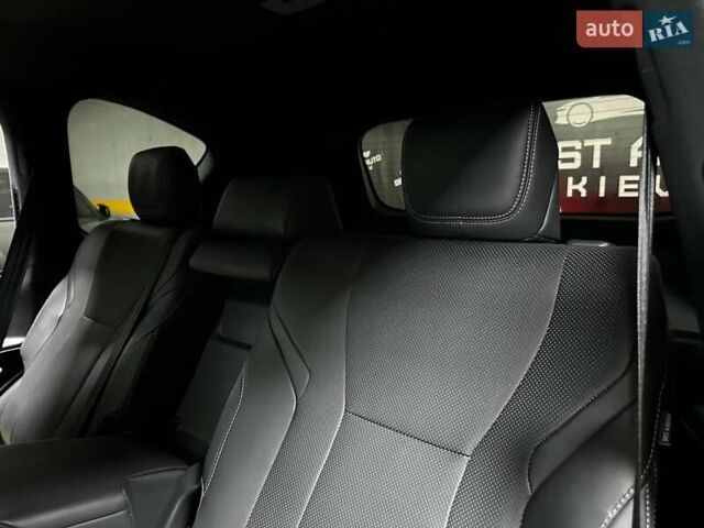 Лексус ЛХ 2022 в Киеве на Automoto.ua Белый Лексус ЛХ, объемом двигателя 3.45 л и пробегом 15 тыс. км за 117500 $, фото 60 на Automoto.ua