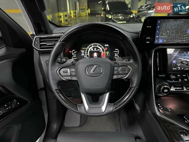 Лексус ЛХ 2022 в Киеве на Automoto.ua Белый Лексус ЛХ, объемом двигателя 3.45 л и пробегом 15 тыс. км за 117500 $, фото 49 на Automoto.ua