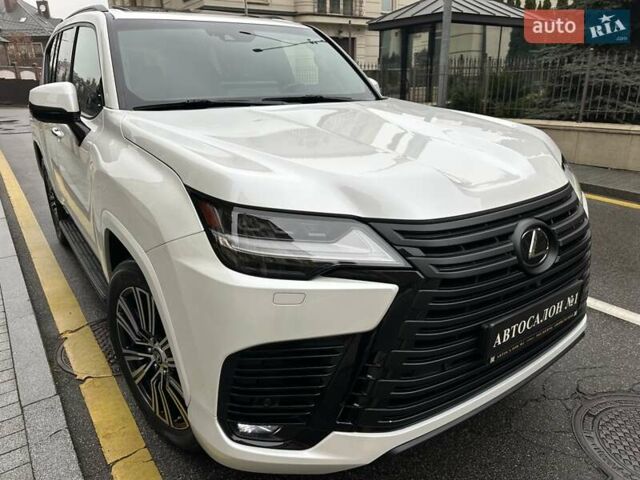 Белый Лексус ЛХ, объемом двигателя 3.35 л и пробегом 12 тыс. км за 120500 $, фото 20 на Automoto.ua