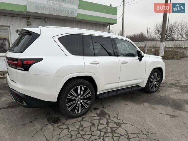 Білий Лексус ЛХ, об'ємом двигуна 3.35 л та пробігом 4 тис. км за 125000 $, фото 1 на Automoto.ua